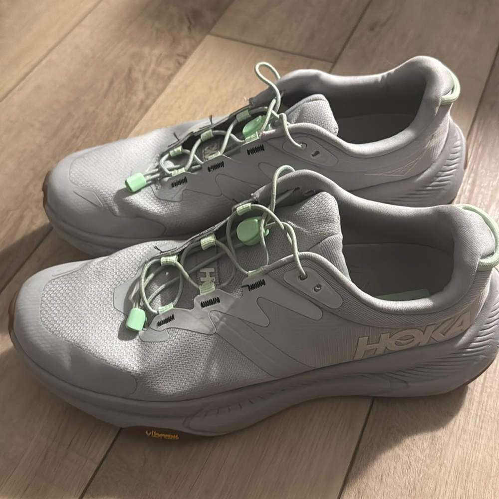 Hoka One One Transport Eggnog Womens size
8B